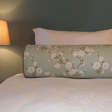 Namib Guesthouse Суакопмунд Стая снимка