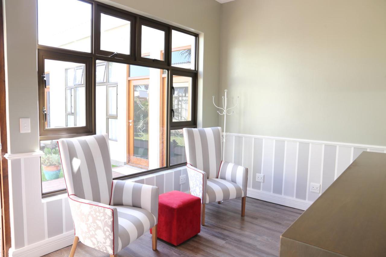 Namib Guesthouse Суакопмунд Екстериор снимка