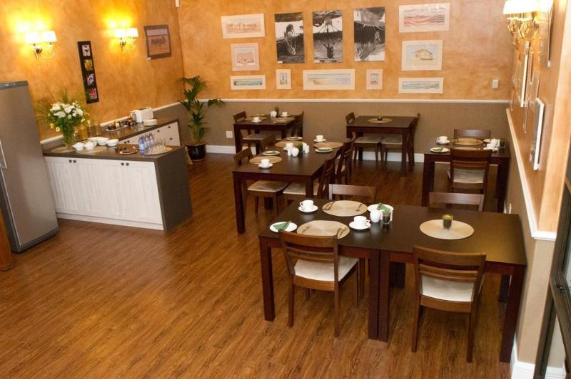 Namib Guesthouse Суакопмунд Екстериор снимка